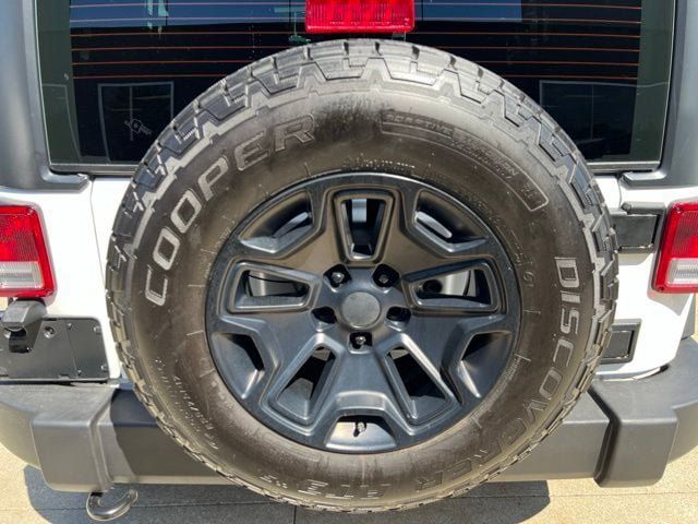 Used 2015 Jeep Wrangler Unlimited Sport AWD/4WD image 11