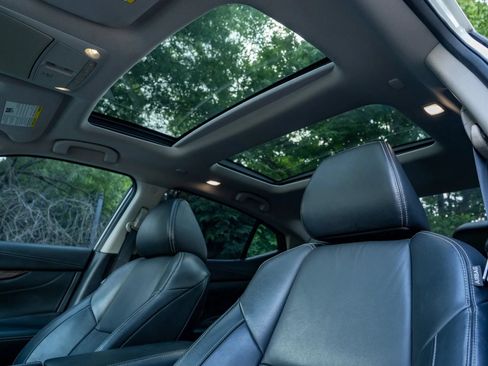 Used 2017 Nissan Maxima Platinum FWD image 21