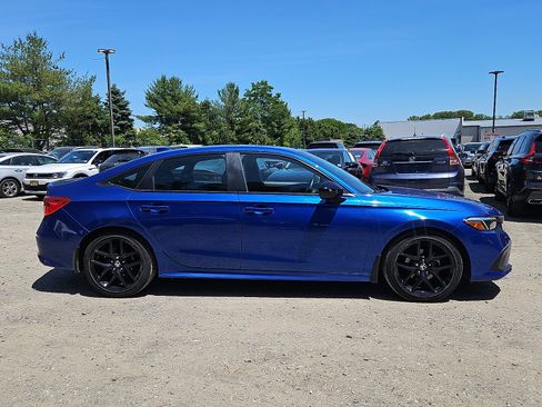 Used 2023 Honda Civic Sport image 8