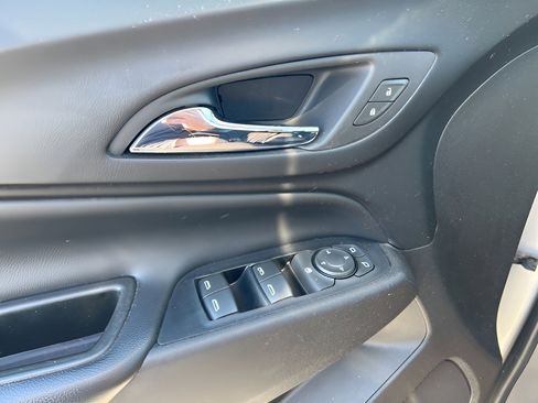 Used 2019 Chevrolet Equinox LT image 24