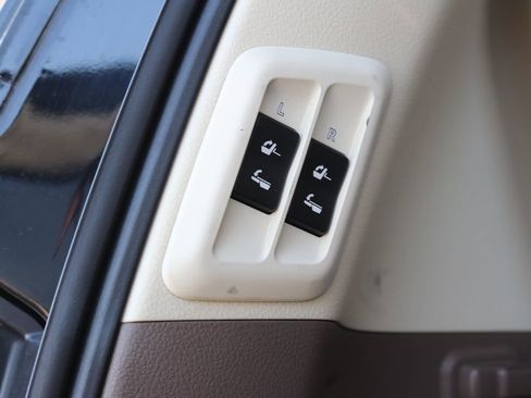 Used 2014 Lexus GX 460 Luxury AWD/4WD image 31