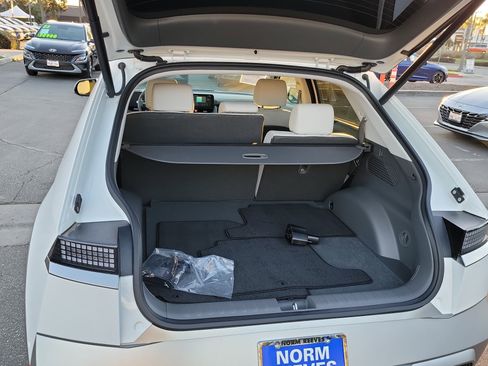 Certified 2025 Hyundai Ioniq 5 Limited image 18