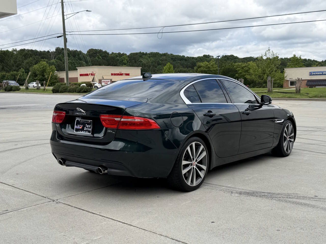 Used 2017 Jaguar XE Prestige RWD image 16
