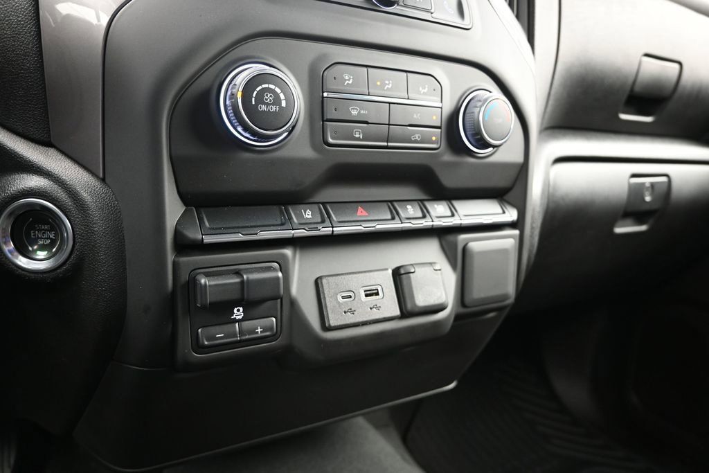 Used 2024 Chevrolet Silverado 2500 Custom AWD/4WD image 20