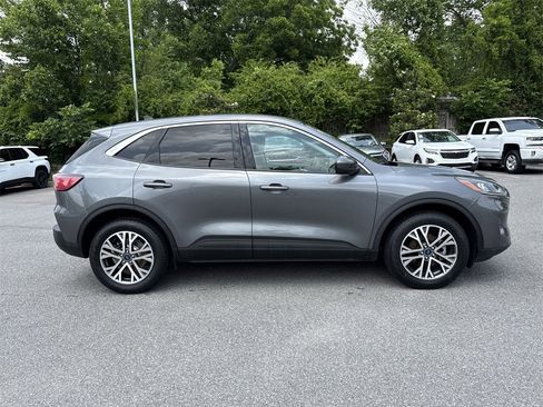 Used 2022 Ford Escape SEL image 2