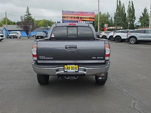 Used 2014 Toyota Tacoma 4x4 Double Cab image 8