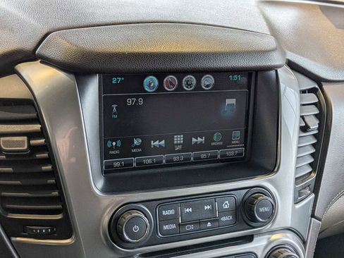 Used 2018 Chevrolet Suburban LT image 26