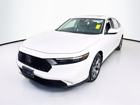 Used 2023 Honda Accord EX image 3