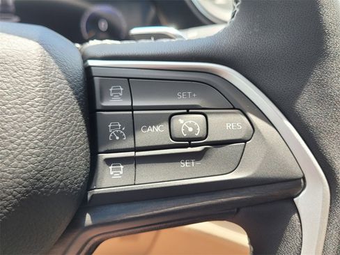 New 2024 Jeep Grand Cherokee Limited w/ Luxury Tech Group II image 22