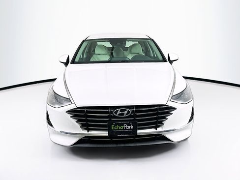 Used 2023 Hyundai Sonata SE image 2