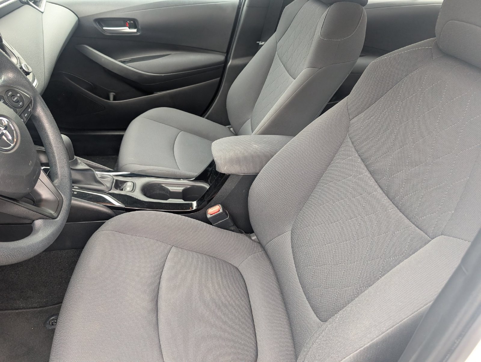 Used 2020 Toyota Corolla LE FWD image 12