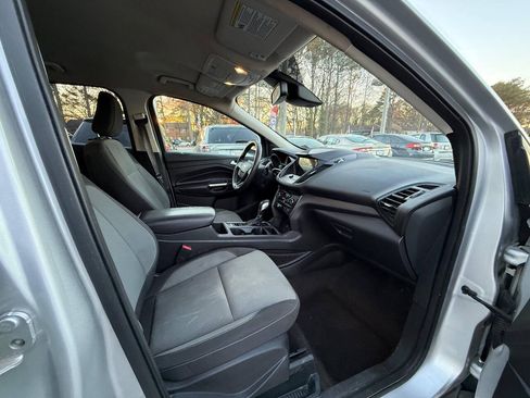 Used 2019 Ford Escape SE FWD image 11