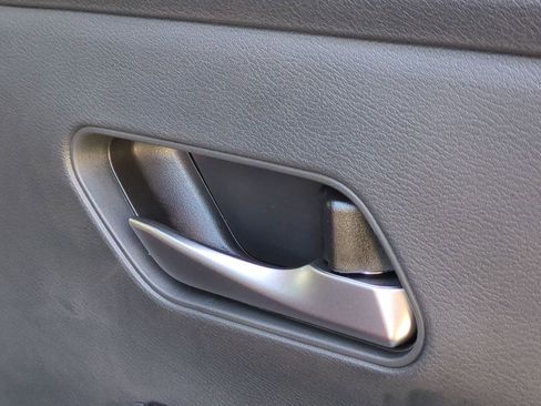 New 2026 Nissan Kicks SR image 32