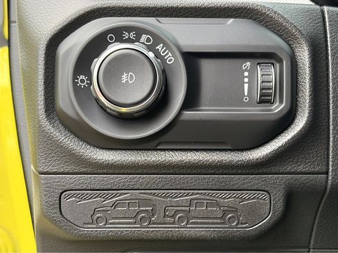 Used 2024 Jeep Wrangler Sport S image 11