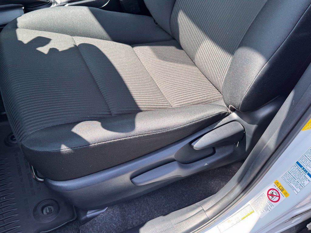Used 2018 Toyota RAV4 LE w/ All Weather Liner Package AWD/4WD image 31