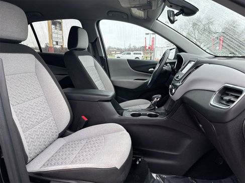 Used 2024 Chevrolet Equinox LT image 31