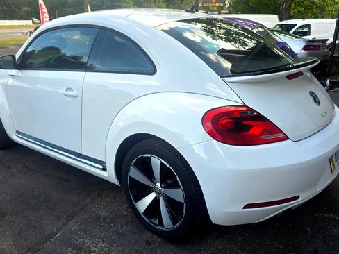Used 2013 Volkswagen Beetle 2.0T image 6
