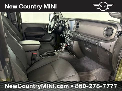 Used 2022 Jeep Wrangler Sport AWD/4WD image 16