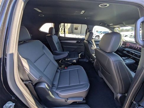 Used 2025 Buick Enclave Preferred image 35