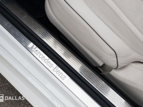 Used 2020 Mercedes-Benz S 560 Cabriolet image 20