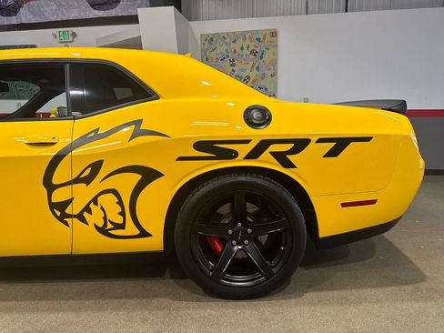 Used 2017 Dodge Challenger SRT Hellcat RWD image 55
