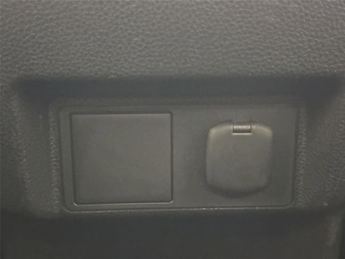 Used 2024 Toyota Tacoma SR5 image 35