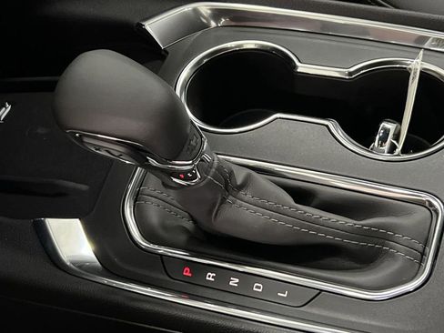 Used 2023 Chevrolet Traverse LT w/ LT Premium Package image 17