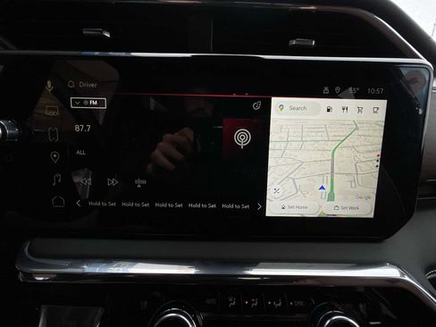 Certified 2025 GMC Sierra 2500 Denali Ultimate image 13