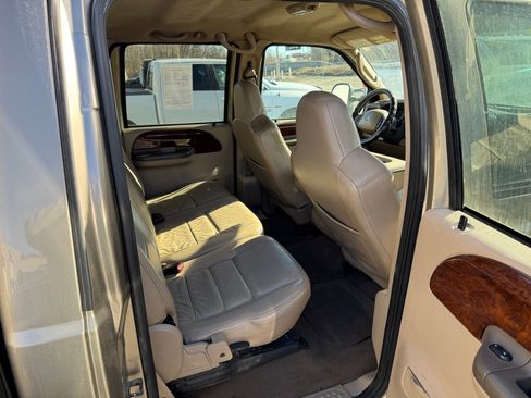 Used 2004 Ford F250 Lariat image 17