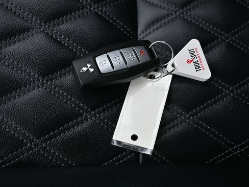 Used 2024 Mitsubishi Outlander SEL Black Edition AWD/4WD image 30