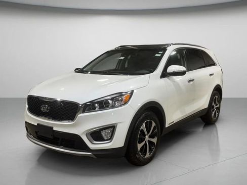 Used 2018 Kia Sorento EX w/ EX Advanced Touring Package image 8