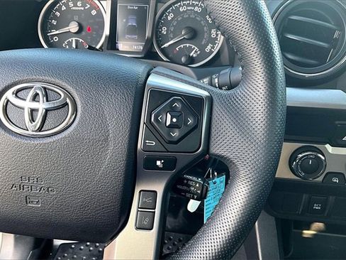 Used 2021 Toyota Tacoma SR5 image 12