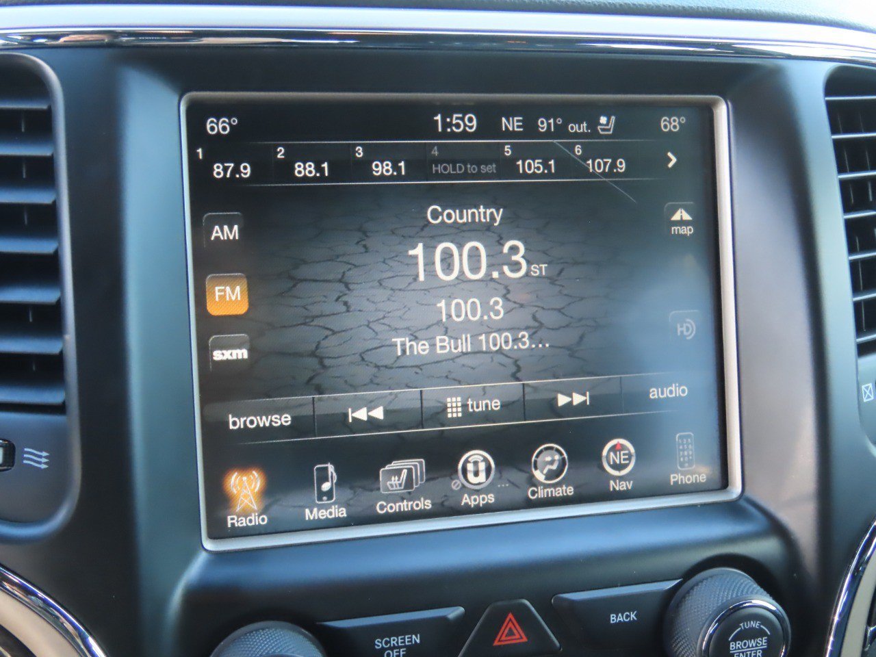Used 2015 Jeep Grand Cherokee Overland RWD image 30