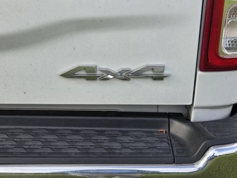 Used 2020 RAM 2500 Tradesman w/ Chrome Appearance Group AWD/4WD image 7