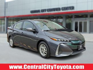 Used 2017 Toyota Prius Prime Premium video 1