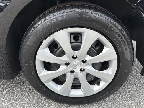 Certified 2024 Toyota Corolla LE image 28