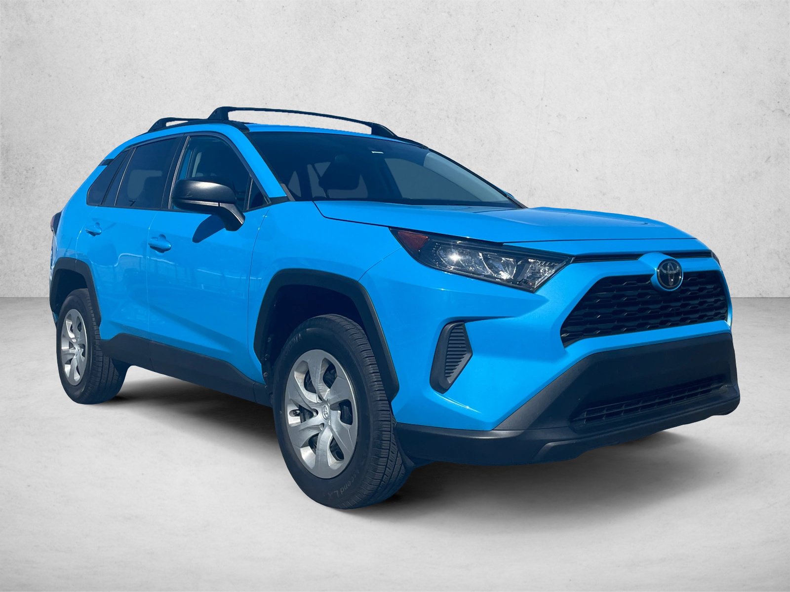 Used 2021 Toyota RAV4 LE w/ Carpet Mat Package (TMS) FWD image 3