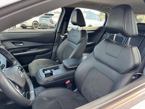 Used 2023 Nissan Ariya FWD image 8