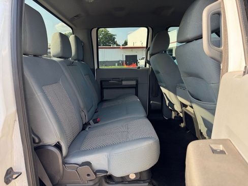 Used 2011 Ford F250 XLT w/ Snow Plow Prep Pkg AWD/4WD image 18