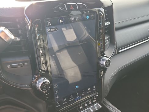 Used 2024 RAM 3500 Limited image 22