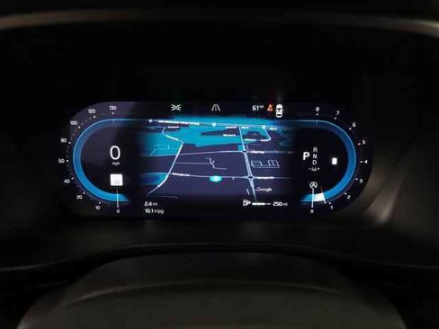 Certified 2025 Volvo XC40 B5 Plus image 22