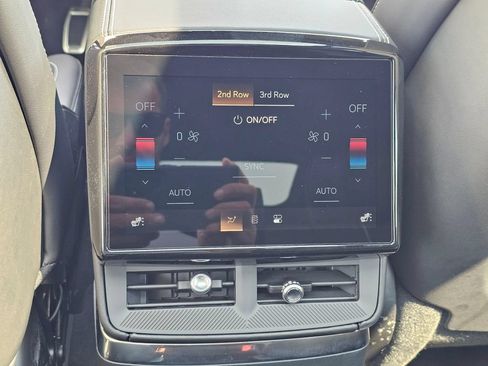New 2027 Cadillac Vistiq Luxury AWD/4WD image 19