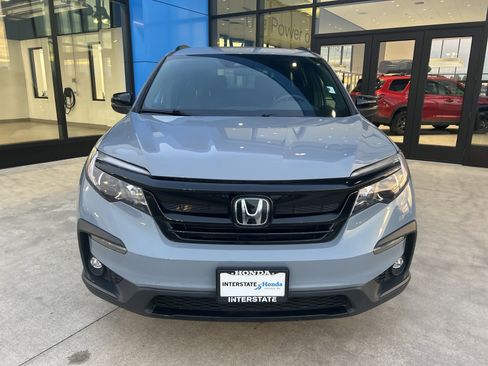 Used 2022 Honda Pilot Sport image 2