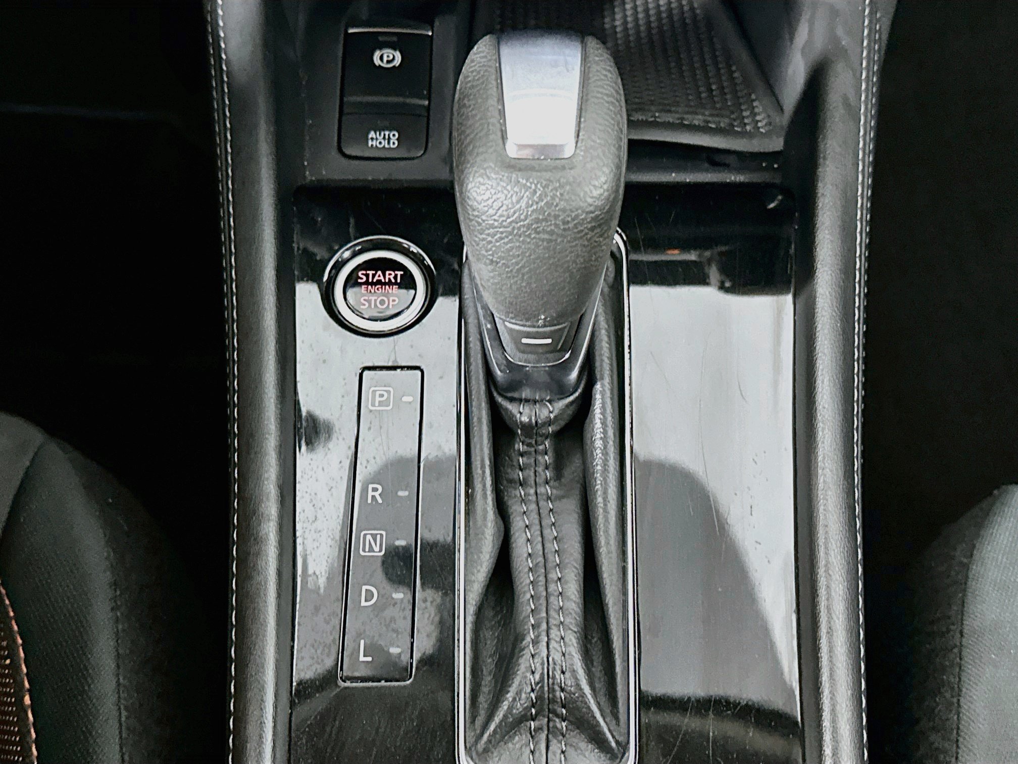 Used 2024 Nissan Kicks SR FWD image 24