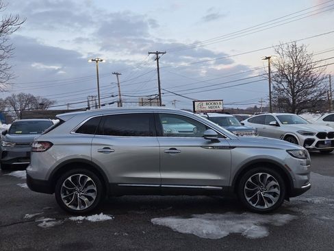 Used 2023 Lincoln Nautilus Reserve w/ Equipment Group 201A image 7