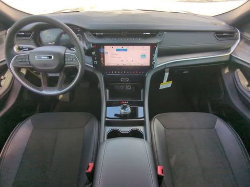 New 2026 Jeep Grand Cherokee Altitude image 18