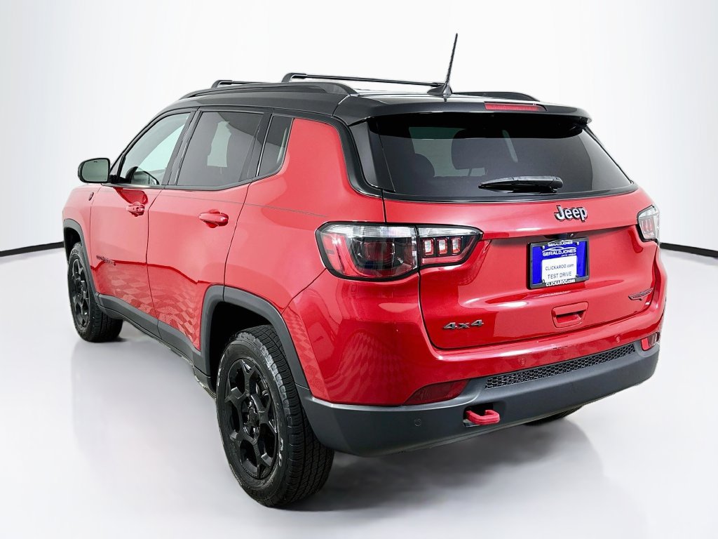 Used 2023 Jeep Compass Trailhawk AWD/4WD image 6