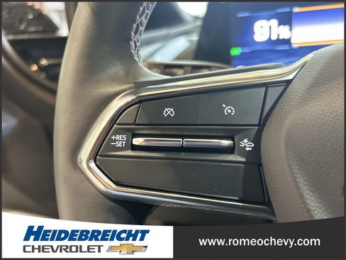 Used 2024 Chevrolet Equinox EV LT FWD image 19