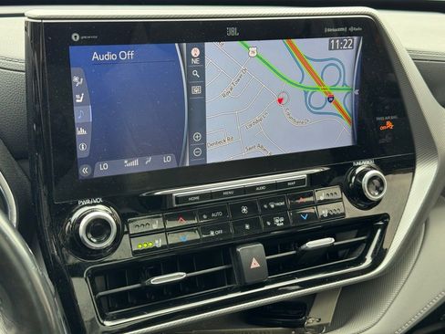 Used 2021 Toyota Highlander Platinum image 34