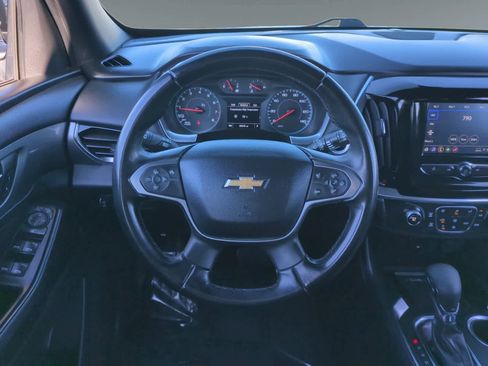 Used 2023 Chevrolet Traverse LT image 12